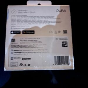 Oura Ring 4 in Elegant Black